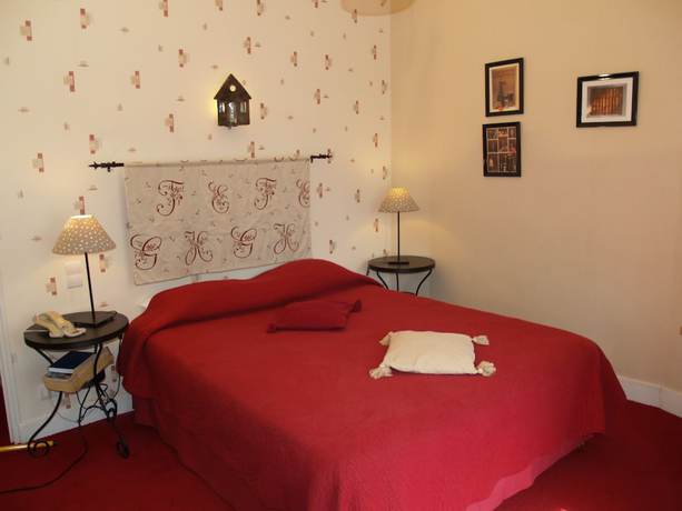 Imagen de la habitación del Hotel H&ocirc;tel Central, PAU. Foto 4