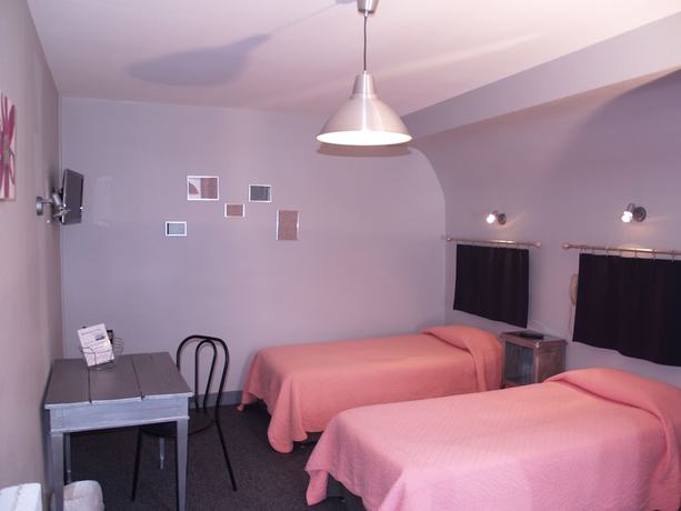 Imagen de la habitación del Hotel H&ocirc;tel Central, PAU. Foto 5