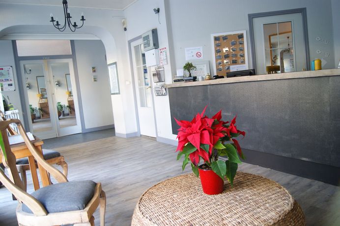 Imagen de los interiores del Hotel H&ocirc;tel Central, PAU. Foto 15