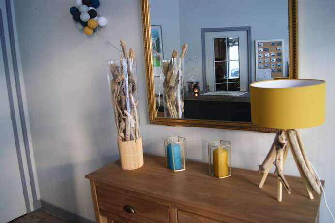 Imagen de los interiores del Hotel H&ocirc;tel Central, PAU. Foto 18