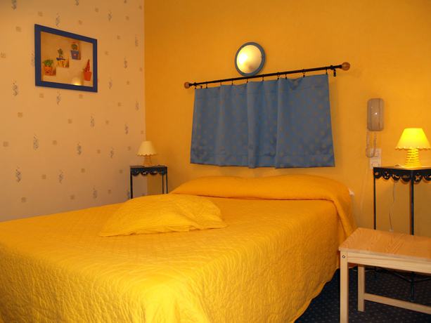 Imagen de la habitación del Hotel H&ocirc;tel Central, PAU. Foto 13