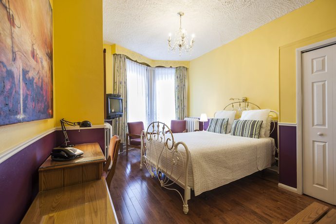 Imagen de la habitación del Hotel H&ocirc;tel Ch&acirc;teau de l\'Argoat. Foto 8