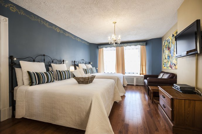 Imagen de la habitación del Hotel H&ocirc;tel Ch&acirc;teau de l\'Argoat. Foto 11