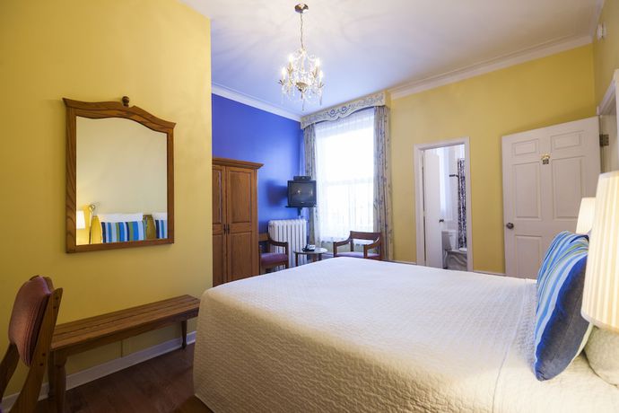 Imagen de la habitación del Hotel H&ocirc;tel Ch&acirc;teau de l\'Argoat. Foto 13