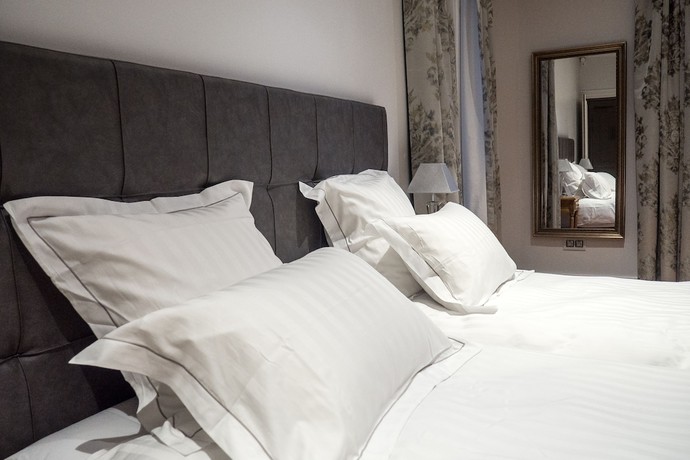 Imagen de la habitación del Hotel H&ocirc;tel Ch&acirc;teau de la Marli&egrave;re. Foto 7
