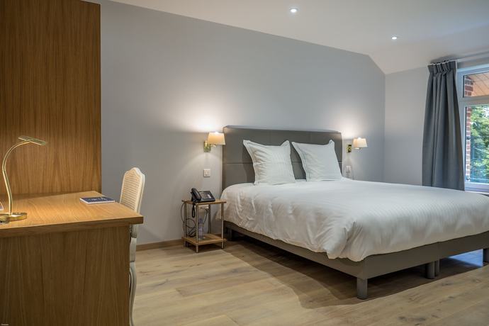 Imagen de la habitación del Hotel H&ocirc;tel Ch&acirc;teau de la Marli&egrave;re. Foto 9