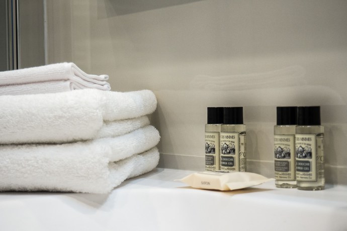 Imagen de la habitación del Hotel H&ocirc;tel Ch&acirc;teau de la Marli&egrave;re. Foto 12
