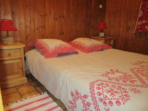 Imagen de la habitación del Hotel H&ocirc;tel Chalet Le Caribou. Foto 9