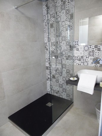 Imagen de la habitación del Hotel H&ocirc;tel Chante Grelet. Foto 13