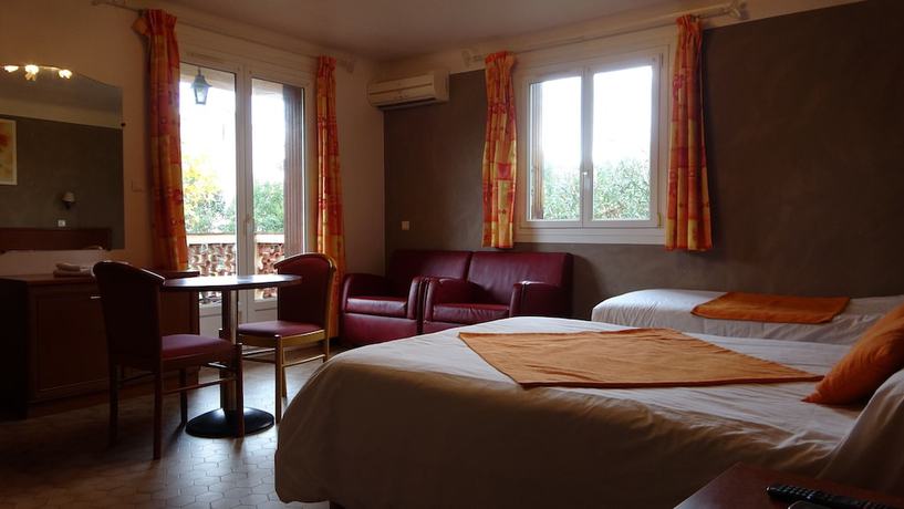 Imagen de la habitación del Hotel H&ocirc;tel Charles. Foto 6