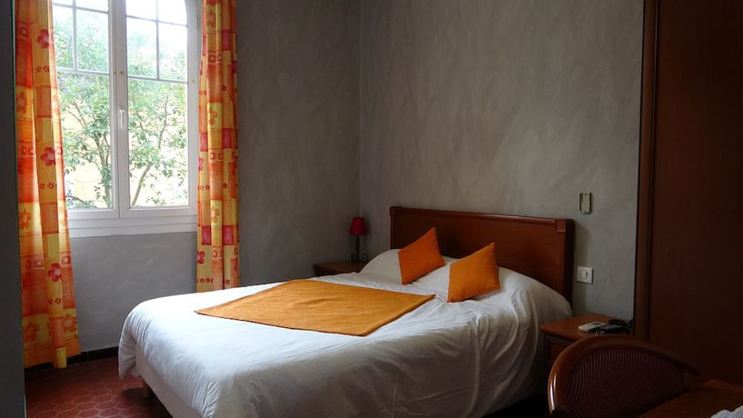 Imagen de la habitación del Hotel H&ocirc;tel Charles. Foto 9