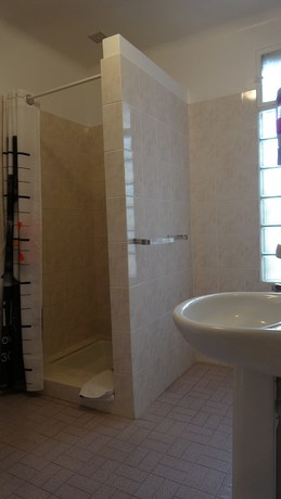 Imagen de la habitación del Hotel H&ocirc;tel Charles. Foto 11