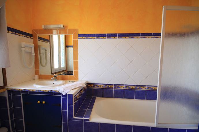 Imagen de la habitación del Hotel H&ocirc;tel Clair de Lune. Foto 11