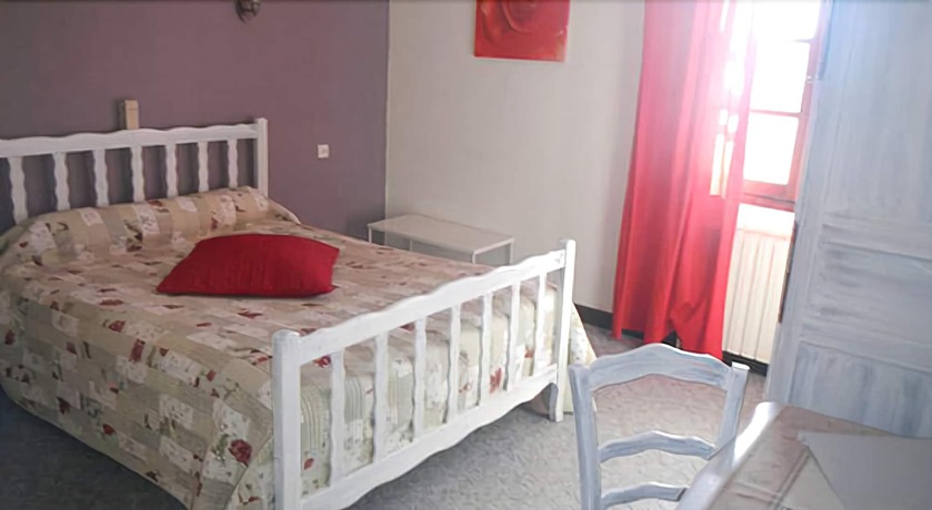 Imagen de la habitación del Hotel H&ocirc;tel Clamador. Foto 13