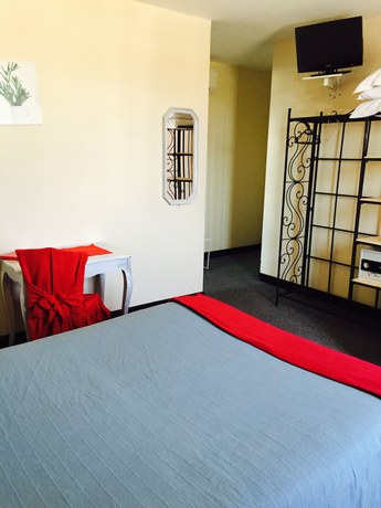 Imagen de la habitación del Hotel H&ocirc;tel Clamador. Foto 16