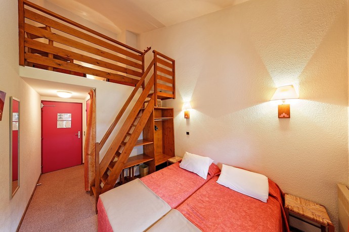 Imagen de la habitación del Hotel H&ocirc;tel Club Le Risoux. Foto 9