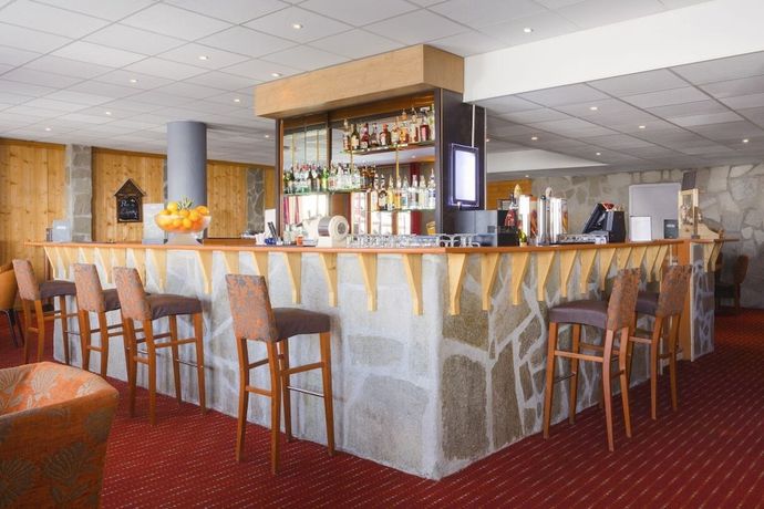 Imagen del bar/restaurante del Hotel H&ocirc;tel Club MMV Plagne 2000, MACOT LA PLAGNE. Foto 6