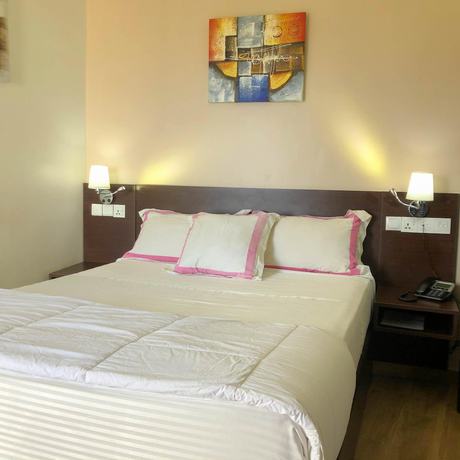 Imagen de la habitación del Hotel H&ocirc;tel Colonia. Foto 11