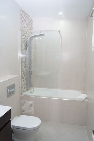 Imagen de la habitación del Hotel H&ocirc;tel Colonia. Foto 12
