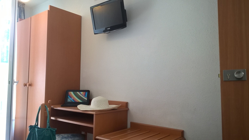 Imagen de la habitación del Hotel H&ocirc;tel Compostelle. Foto 14