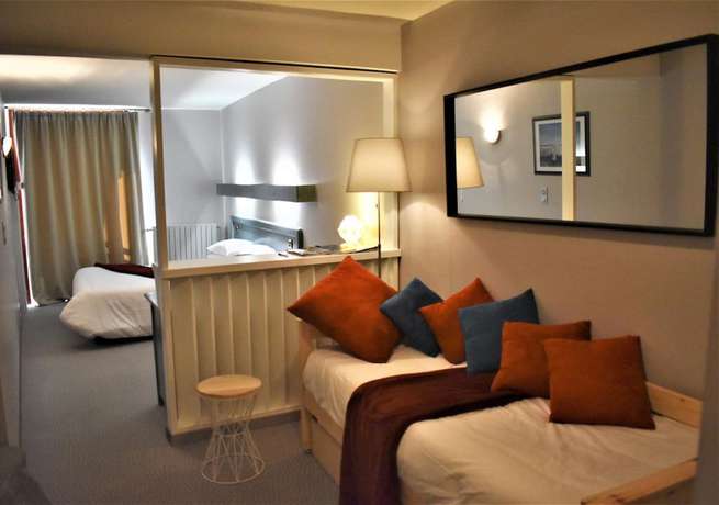 Imagen de la habitación del Hotel Hôtel Corrieu. Foto 17