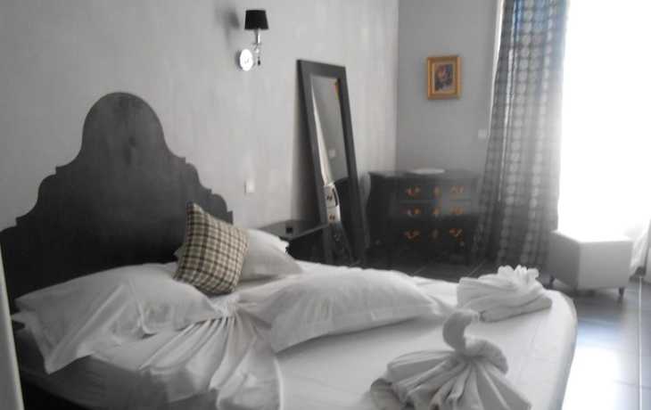 Imagen de la habitación del Hotel H&ocirc;tel Cortie. Foto 18