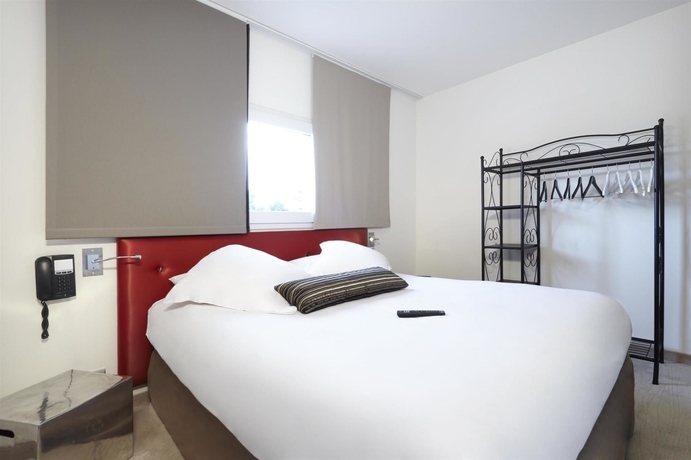 Imagen de la habitación del Hotel H&ocirc;tel Cyano Fr&eacute;jus-Saint Rapha&euml;l. Foto 14