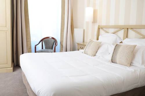 Imagen de la habitación del Hotel Hôtel D'angleterre, Pirineo Francés. Foto 13