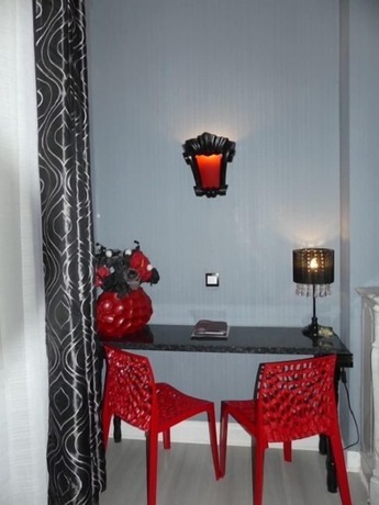 Imagen de la habitación del Hotel H&ocirc;tel De Charme Le Provence. Foto 3