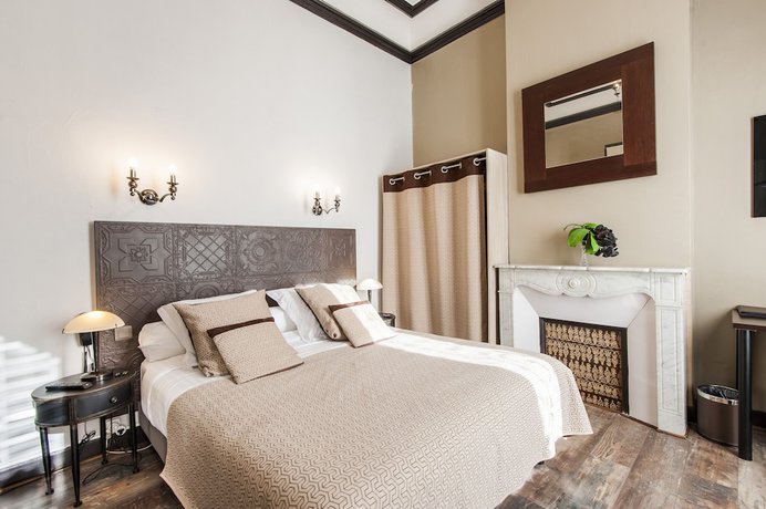 Imagen de la habitación del Hotel H&ocirc;tel De Charme Le Provence. Foto 7