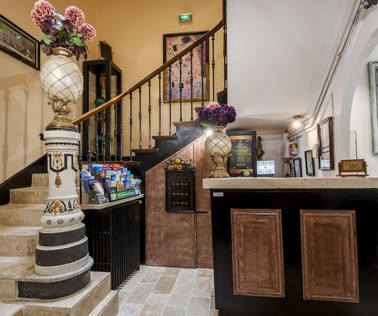Imagen de los interiores del Hotel H&ocirc;tel De Charme Le Provence. Foto 18