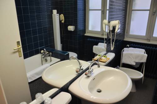 Imagen de la habitación del Hotel H&ocirc;tel De France, AUCH. Foto 8