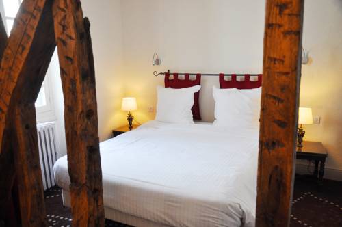 Imagen de la habitación del Hotel H&ocirc;tel De France, AUCH. Foto 9