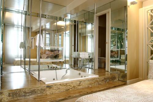 Imagen de la habitación del Hotel H&ocirc;tel De France, AUCH. Foto 16