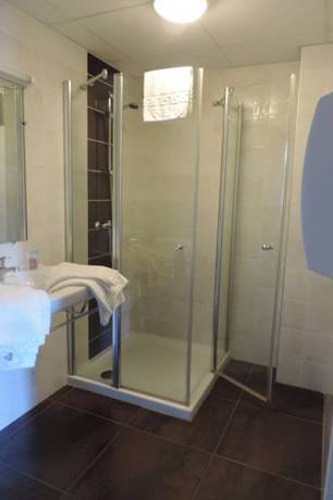 Imagen de la habitación del Hotel H&ocirc;tel De France, Espalion. Foto 4