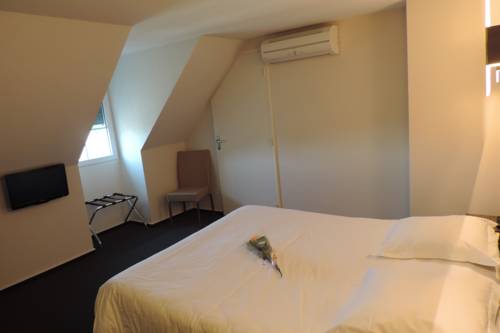 Imagen de la habitación del Hotel H&ocirc;tel De France, Espalion. Foto 16