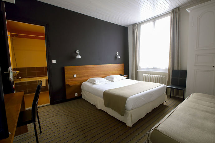 Imagen de los interiores del Hotel H&ocirc;tel De France, Ploar&eacute;. Foto 15