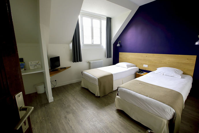 Imagen de la habitación del Hotel H&ocirc;tel De France, Ploar&eacute;. Foto 12