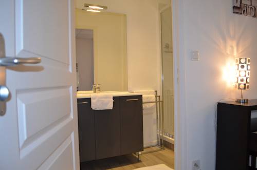 Imagen general del Hotel Hôtel De La Croix De Malte. Foto 1