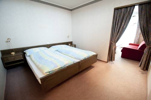 Imagen de la habitación del Hotel H&ocirc;tel De La Gare, Saignel&eacute;gier. Foto 6