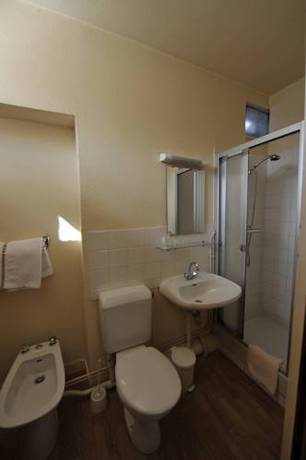 Imagen de la habitación del Hotel H&ocirc;tel De La Grotte. Foto 5
