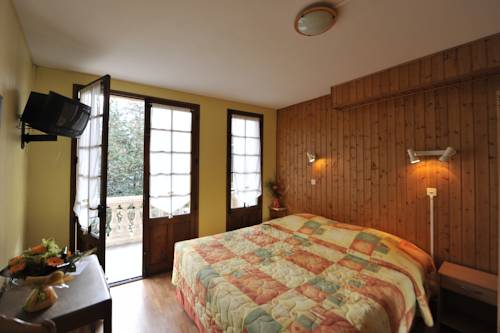 Imagen de la habitación del Hotel H&ocirc;tel De La Grotte. Foto 16