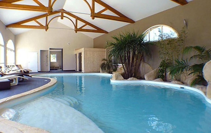 Imagen de la piscina del Hotel H&ocirc;tel De La Lou&eacute;e. Foto 19