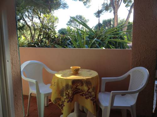 Imagen de la habitación del Hotel H&ocirc;tel De La Mer, LA CROIX VALMER . Foto 13