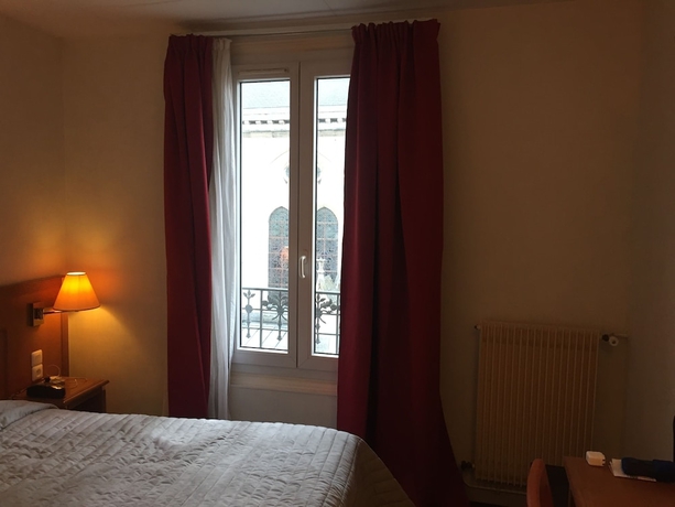 Imagen de la habitación del Hotel Hôtel De La Perdrix Rouge. Foto 7