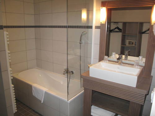 Imagen de la habitación del Hotel Hôtel De La Plage, Evian Les Bains. Foto 4