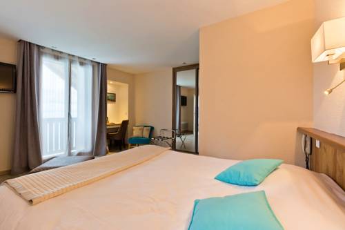 Imagen de la habitación del Hotel Hôtel De La Plage, Evian Les Bains. Foto 6