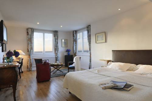 Imagen de la habitación del Hotel H&ocirc;tel De La Plage, Plon&eacute;vez-Porzay. Foto 12