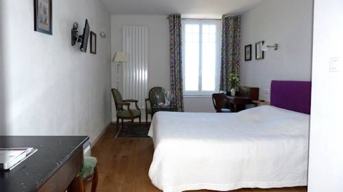 Imagen de la habitación del Hotel H&ocirc;tel De La Plage, Plon&eacute;vez-Porzay. Foto 14