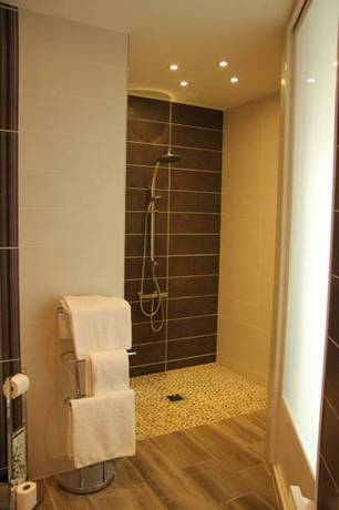 Imagen de la habitación del Hotel Hôtel De La Plage, Saint-Palais-sur-Mer. Foto 3